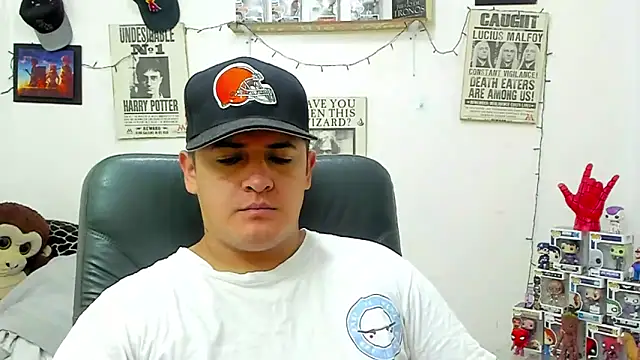 Snapshot of ney_22 chatting on 21, 3, 2025 ney 22 online show from 21, 3, 2025