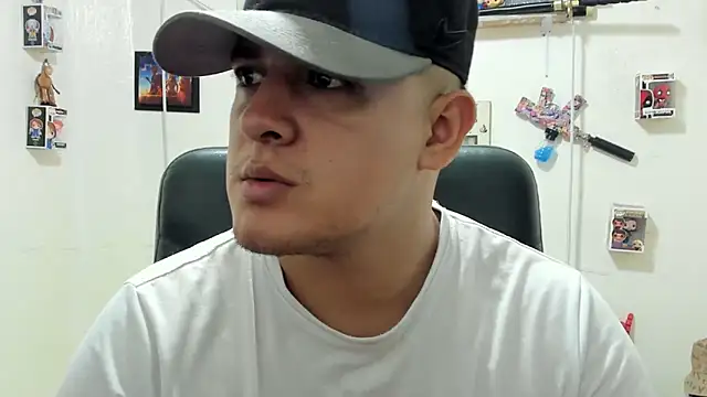 Snapshot of ney_22 chatting on 12, 10, 2025 ney 22 online show from 12, 10, 2025