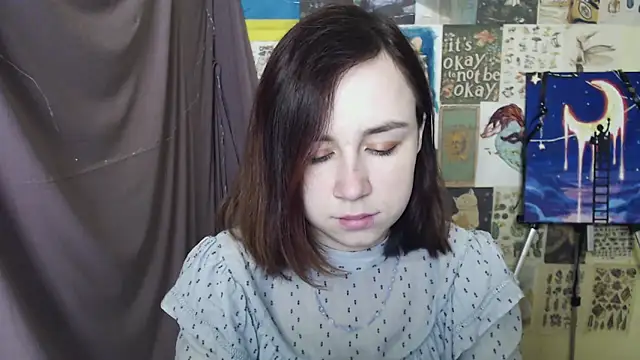 Snapshot of VeryVeryVeryShy_ chatting on 11, 3, 2025 VeryVeryVeryShy online show from 11, 3, 2025