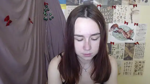 VeryVeryVeryShy  online show from 18, 12, 2025