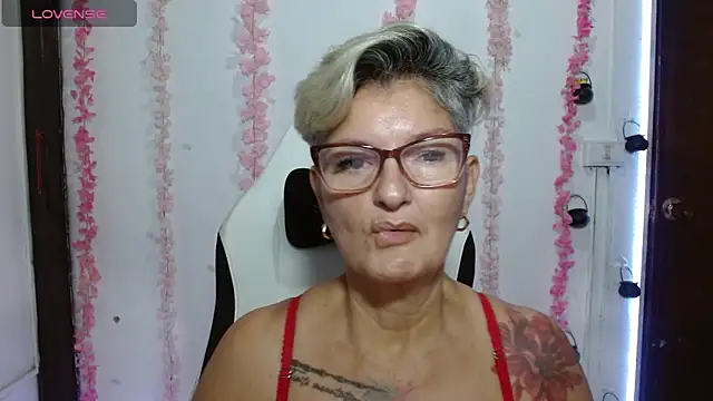 Snapshot of bety-cum2 chatting on 1, 7, 2026 bety-cum2 online show from 1, 7, 2026