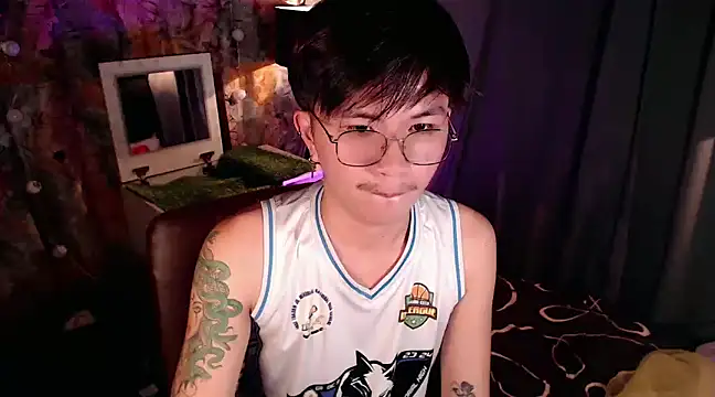 Sexy Handsome Drex online show from 6, 12, 2024