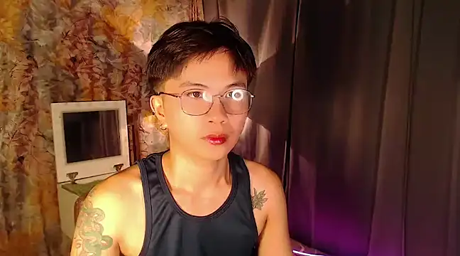 Sexy Handsome Drex online show from 1, 2, 2025