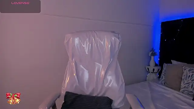 Snapshot of lauren_fit chatting on 15, 2, 2025 lauren fit online show from 15, 2, 2025