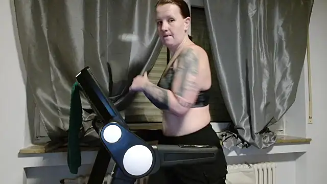 Snapshot of wetgerman_2 chatting on 5, 2, 2025 wetgerman 2 online show from 5, 2, 2025