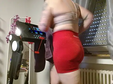 Snapshot of wetgerman_2 chatting on 9, 2, 2025 wetgerman 2 online show from 9, 2, 2025