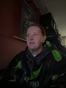 Snapshot of wetgerman_2 chatting on 11, 10, 2025 wetgerman 2 online show from 11, 10, 2025