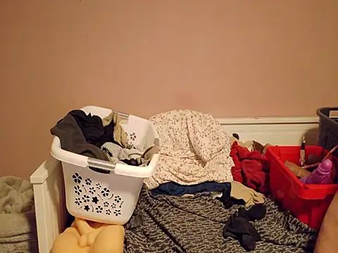 Snapshot of wetgerman_2 chatting on 27, 10, 2025 wetgerman 2 online show from 27, 10, 2025