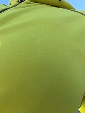 Snapshot of wetgerman_2 chatting on 2, 12, 2025 wetgerman 2 online show from 2, 12, 2025