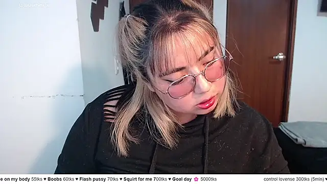 yini angel online show from 23, 5, 2026
