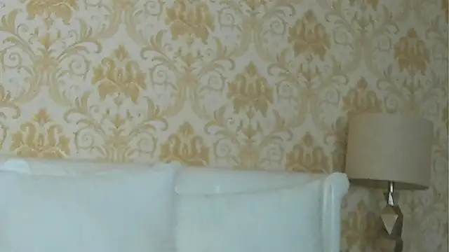 GiannaElliss online show from 11, 2, 2025