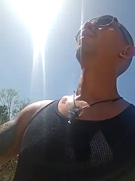 Snapshot of inc25cb@xh chatting on 18, 3, 2025 inc25cbxh online show from 18, 3, 2025