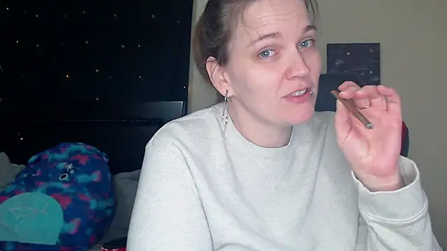 ToxicLilly online show from 6, 12, 2024