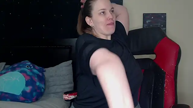 ToxicLilly online show from 17, 1, 2025