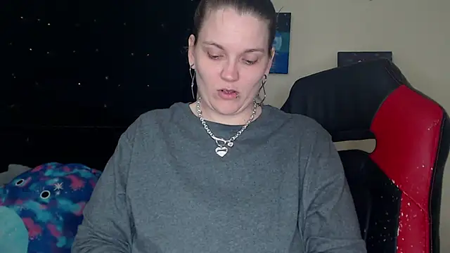 ToxicLilly online show from 1, 2, 2025