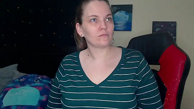 ToxicLilly online show from 2, 3, 2025