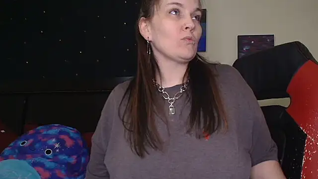 ToxicLilly online show from 8, 11, 2025