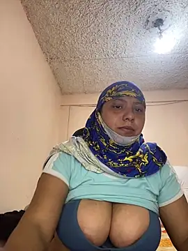 Leylafourniert online show from 14, 1, 2025