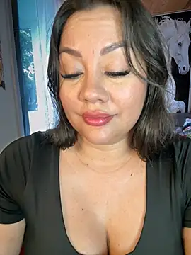 Snapshot of ValeryGrey chatting on 8, 7, 2026 ValeryGrey online show from 8, 7, 2026