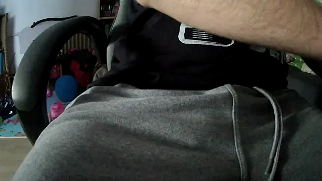 Snapshot of anonymus9006 chatting on 1, 6, 2026 anonymus9006 online show from 1, 6, 2026