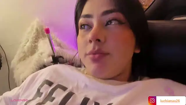 lucy26  online show from 23, 3, 2025