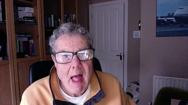 Snapshot of Oldpistolpete chatting on 4, 1, 2025 Oldpistolpete online show from 4, 1, 2025