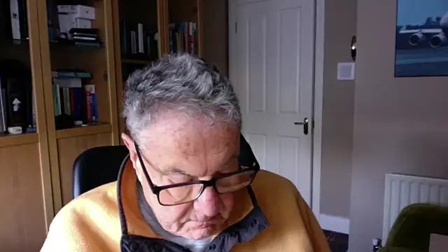 Snapshot of Oldpistolpete chatting on 7, 1, 2025 Oldpistolpete online show from 7, 1, 2025