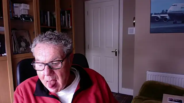 Snapshot of Oldpistolpete chatting on 20, 2, 2025 Oldpistolpete online show from 20, 2, 2025