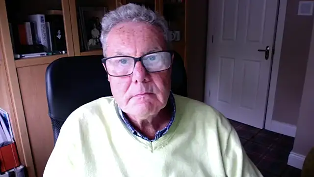 Snapshot of Oldpistolpete chatting on 10, 9, 2025 Oldpistolpete online show from 10, 9, 2025