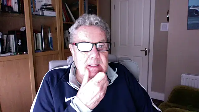 Snapshot of Oldpistolpete chatting on 5, 3, 2026 Oldpistolpete online show from 5, 3, 2026