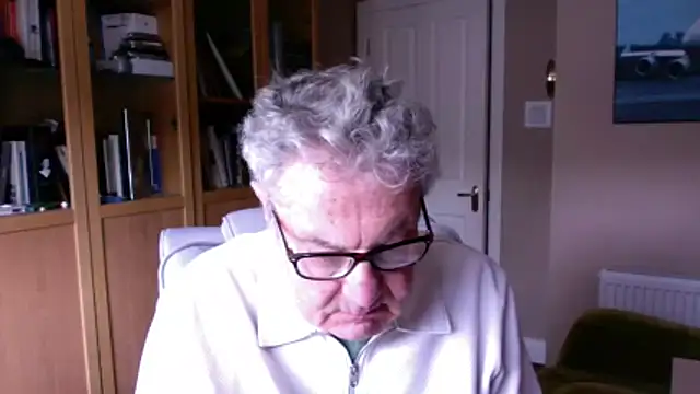 Snapshot of Oldpistolpete chatting on 22, 3, 2026 Oldpistolpete online show from 22, 3, 2026