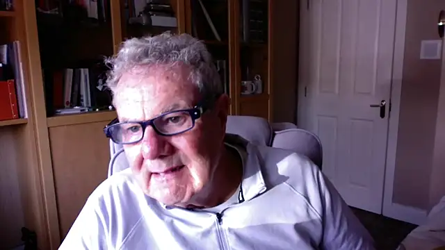 Snapshot of Oldpistolpete chatting on 3, 4, 2026 Oldpistolpete online show from 3, 4, 2026