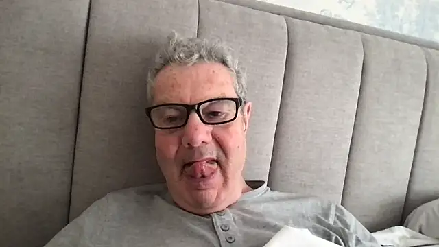 Snapshot of Oldpistolpete chatting on 12, 4, 2026 Oldpistolpete online show from 12, 4, 2026