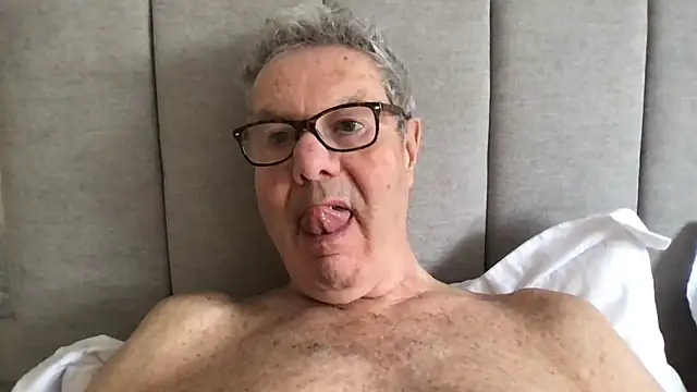 Snapshot of Oldpistolpete chatting on 16, 4, 2026 Oldpistolpete online show from 16, 4, 2026