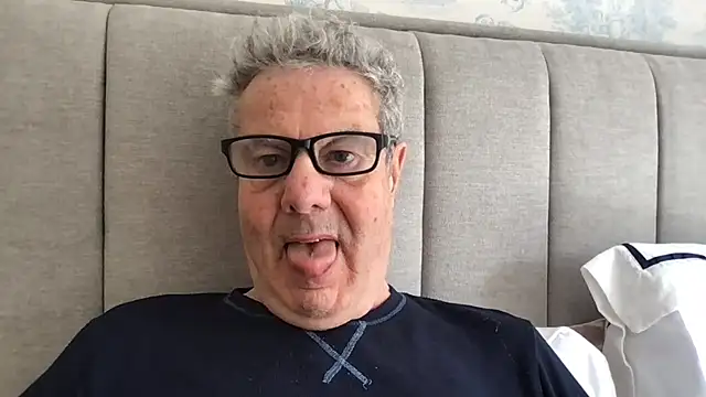Snapshot of Oldpistolpete chatting on 23, 4, 2026 Oldpistolpete online show from 23, 4, 2026