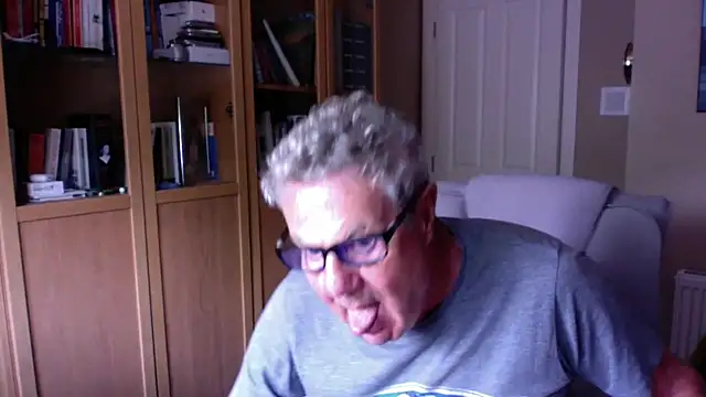 Snapshot of Oldpistolpete chatting on 2, 6, 2026 Oldpistolpete online show from 2, 6, 2026