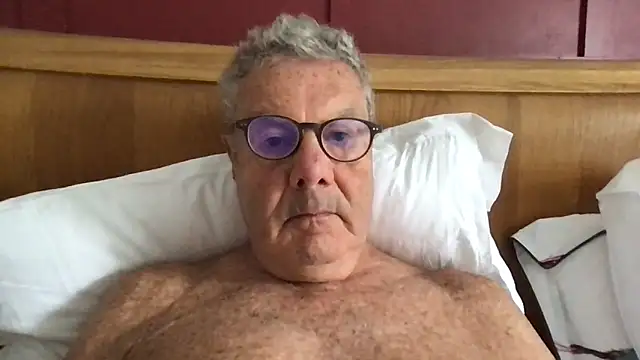 Snapshot of Oldpistolpete chatting on 22, 6, 2026 Oldpistolpete online show from 22, 6, 2026
