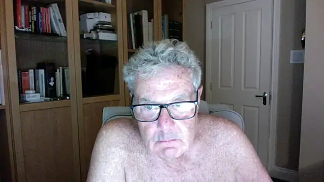 Snapshot of Oldpistolpete chatting on 16, 7, 2026 Oldpistolpete online show from 16, 7, 2026