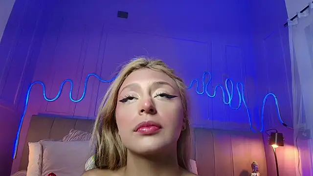 Snapshot of Sofly_s chatting on 25, 4, 2026 Sofly s online show from 25, 4, 2026