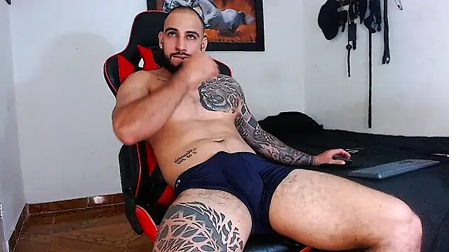 Snapshot of leonidas_18k chatting on 15, 12, 2024 leonidas 18k online show from 15, 12, 2024
