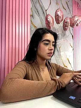 Snapshot of Victoria_adaams chatting on 4, 12, 2025 Victoria adaams online show from 4, 12, 2025