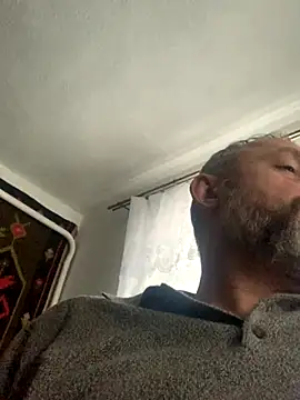 Snapshot of GHsveter chatting on 13, 11, 2025 GHsveter online show from 13, 11, 2025