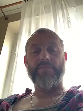 Snapshot of GHsveter chatting on 21, 11, 2025 GHsveter online show from 21, 11, 2025