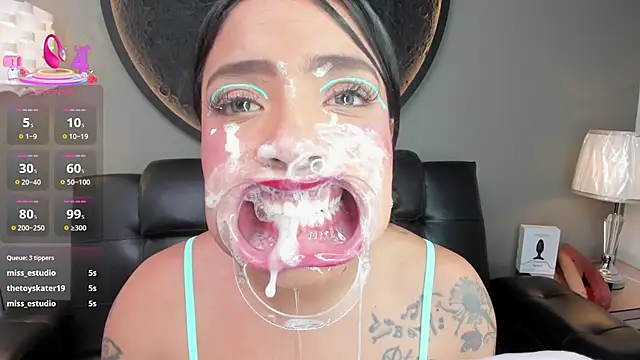 miss vaiolette online show from 27, 2, 2025