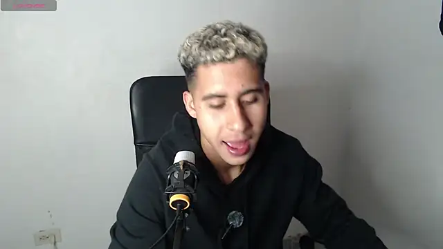 Snapshot of Daiki_Jack chatting on 18, 12, 2024 Daiki Jack online show from 18, 12, 2024