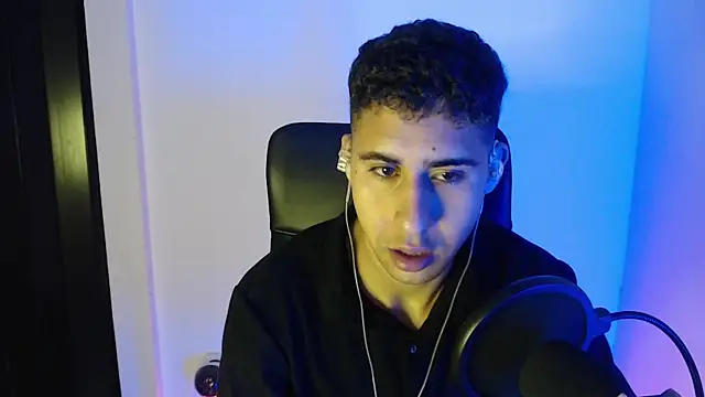 Snapshot of Daiki_Jack chatting on 15, 2, 2025 Daiki Jack online show from 15, 2, 2025