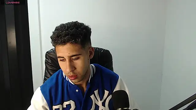 Snapshot of Daiki_Jack chatting on 3, 3, 2025 Daiki Jack online show from 3, 3, 2025