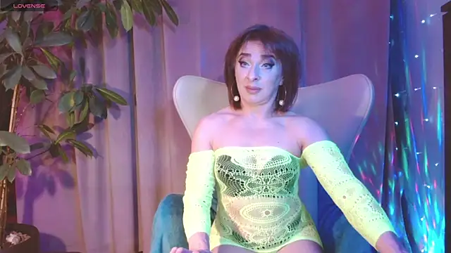 Snapshot of julia_renard chatting on 12, 10, 2025 julia renard online show from 12, 10, 2025