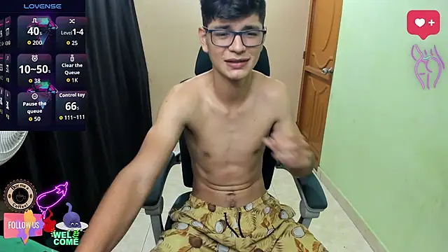 Snapshot of GoldenProject chatting on 28, 11, 2025 GoldenProject online show from 28, 11, 2025