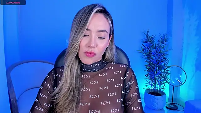 NiaBennet  online show from 14, 10, 2025